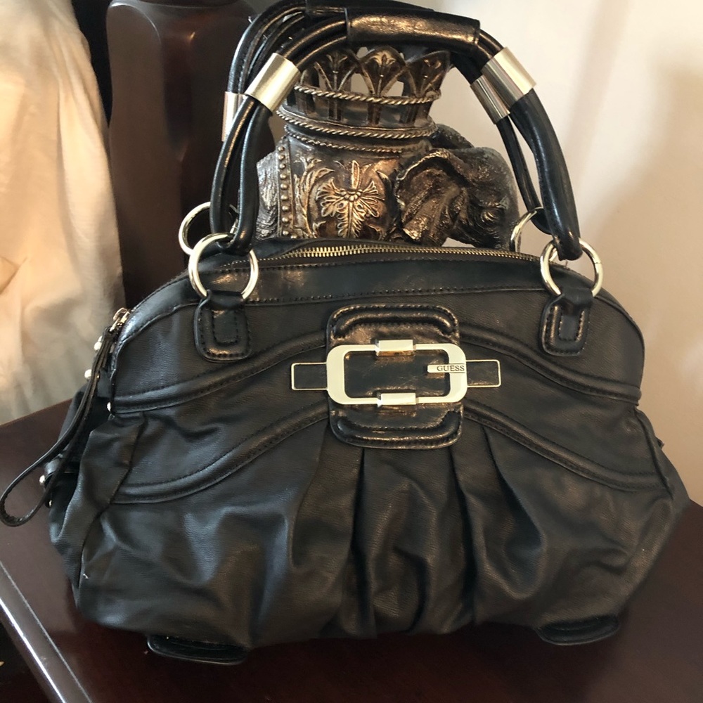 Guess hobo purse in black faux leather